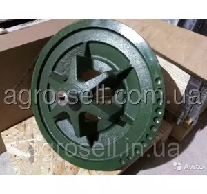Полудиск вариатора комбайна JD9400 H137580 Полудиск вариатора комбайна JD9400 H137580